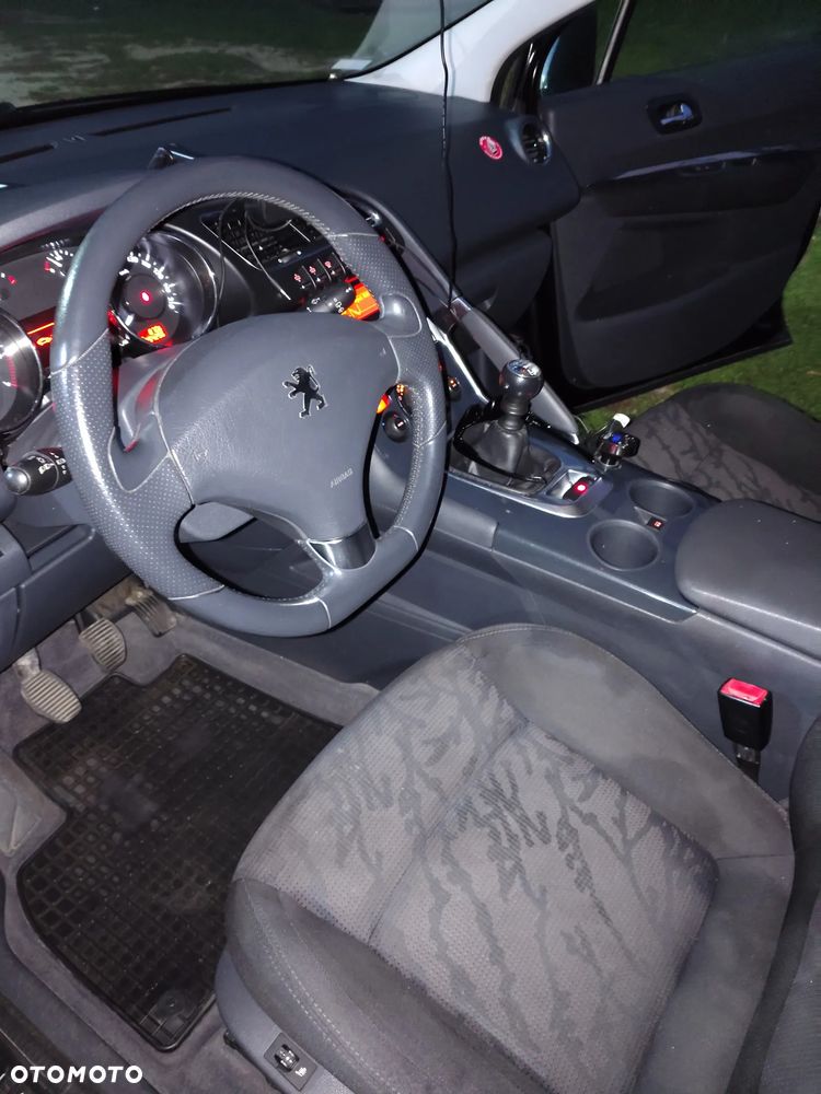 Peugeot 3008 2011