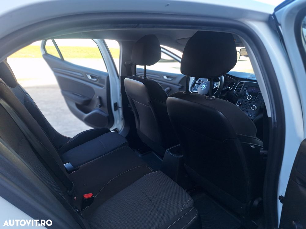 Renault Megane 1.5 dCI Life - 9