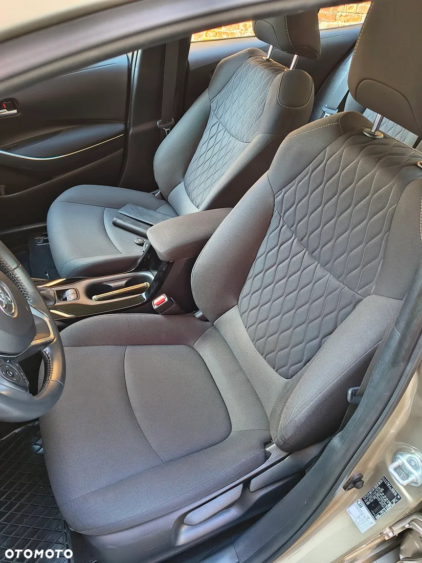 Toyota Corolla 1.8 Hybrid Comfort - 14