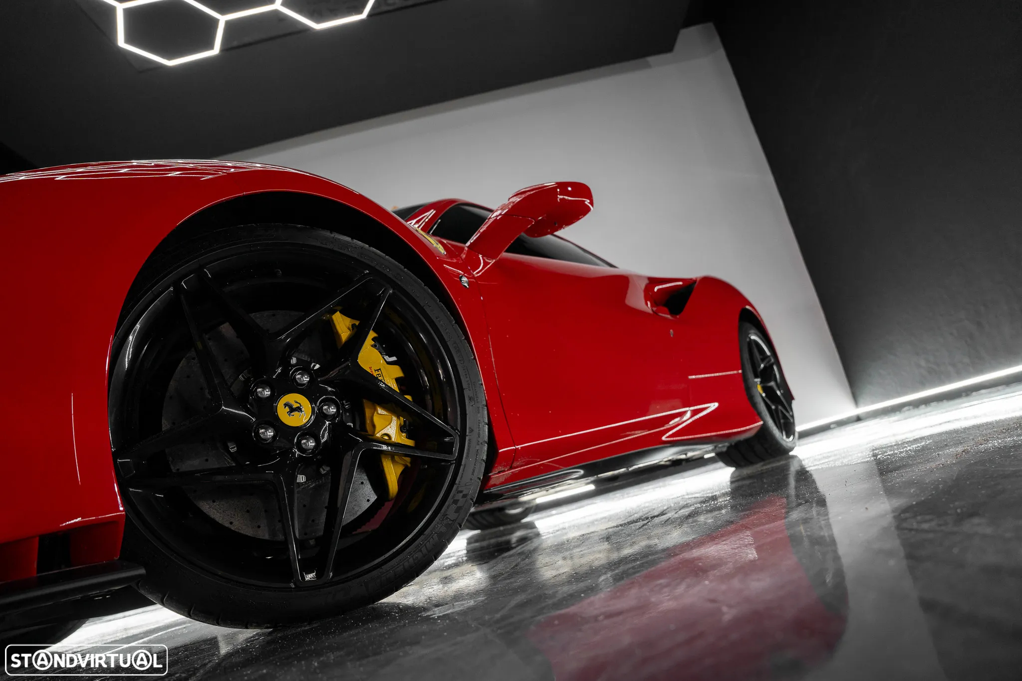 Ferrari F8 Tributo Standard - 4