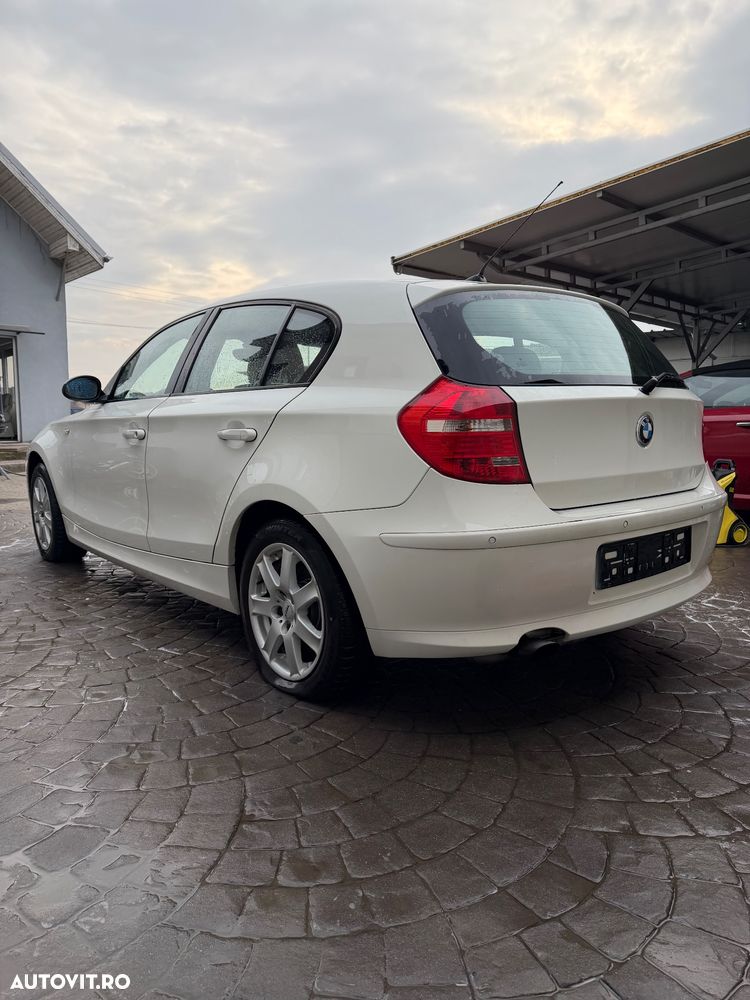 BMW Seria 1 116i - 4