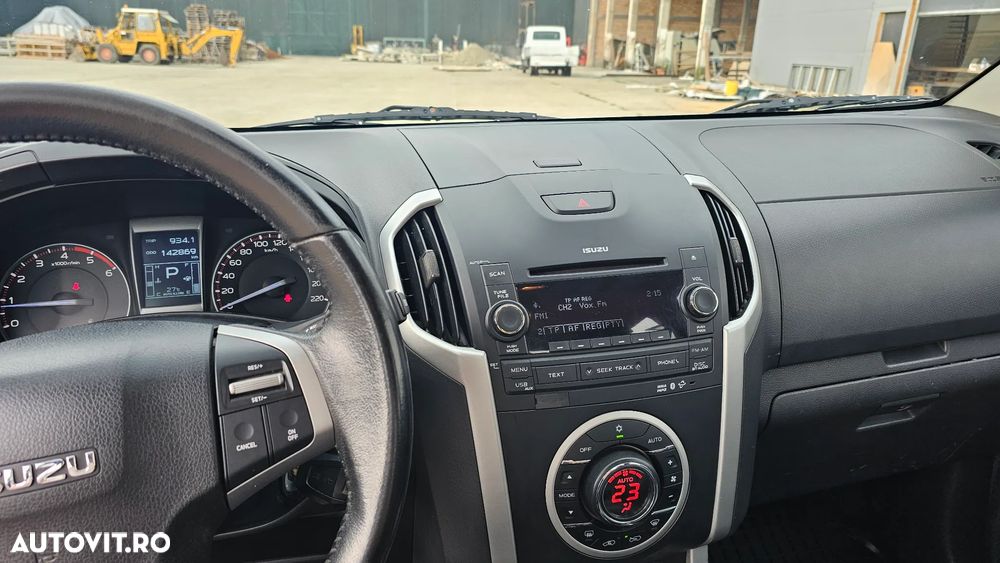 Isuzu D-Max 4x4 Double Cab Premium Aut. - 12