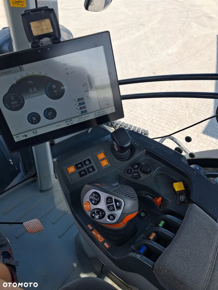 Claas AXION 960 CMATIC - 16
