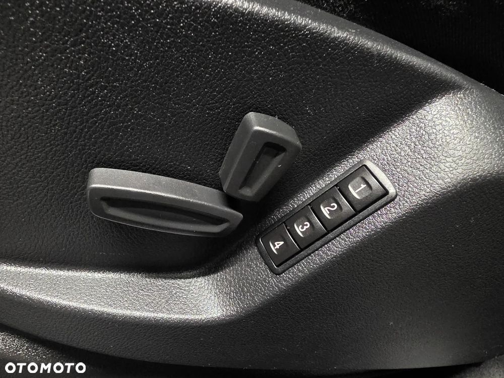 Ford S-Max 2.0 TDCi DPF Titanium - 16