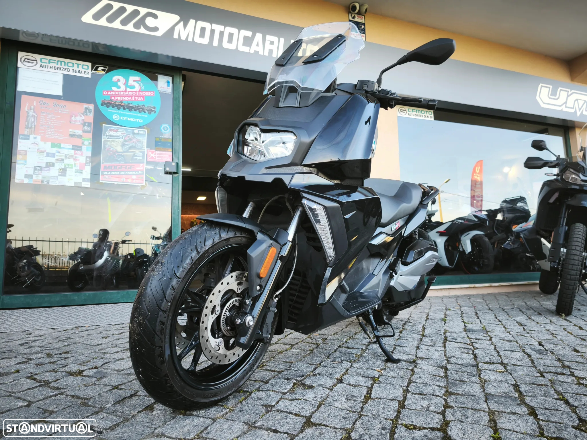 BMW C 400 X Black Scooter - 5