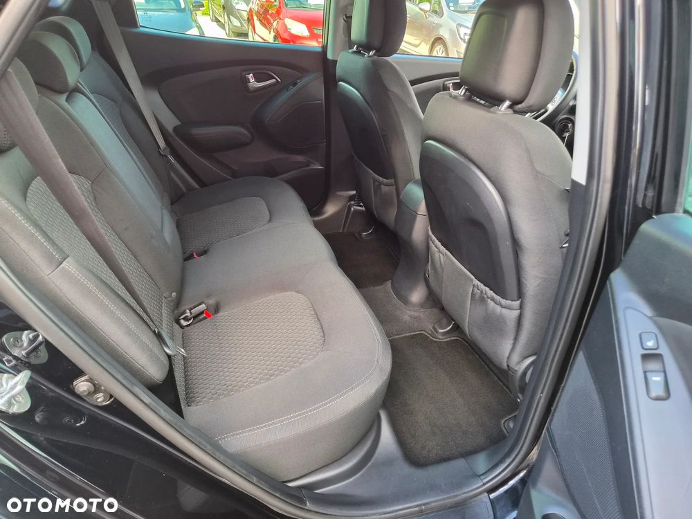 Hyundai ix35 1.7 CRDi 2WD Fifa World Cup Edition - 23