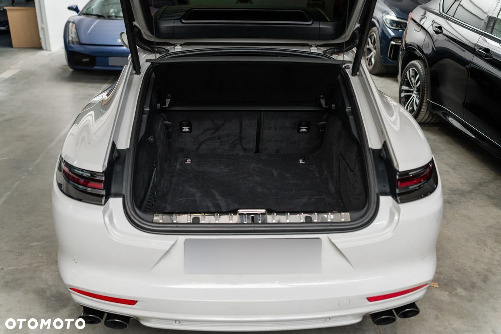 Porsche Panamera Turbo S e-Hybrid - 22