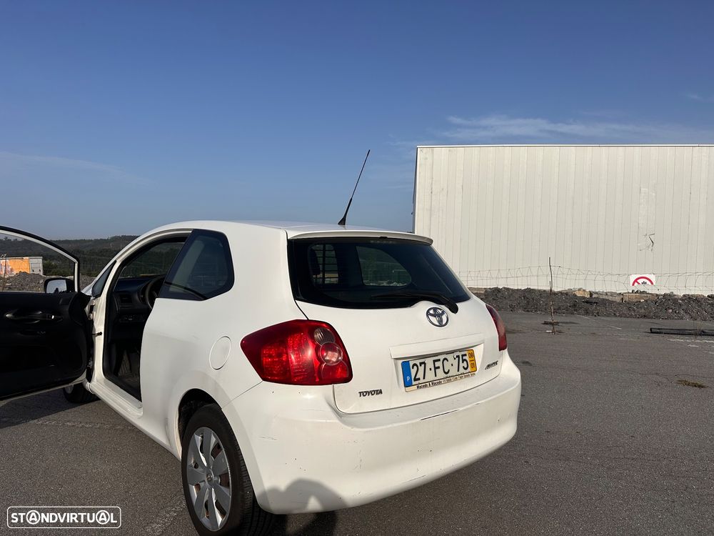 Toyota Auris - 2