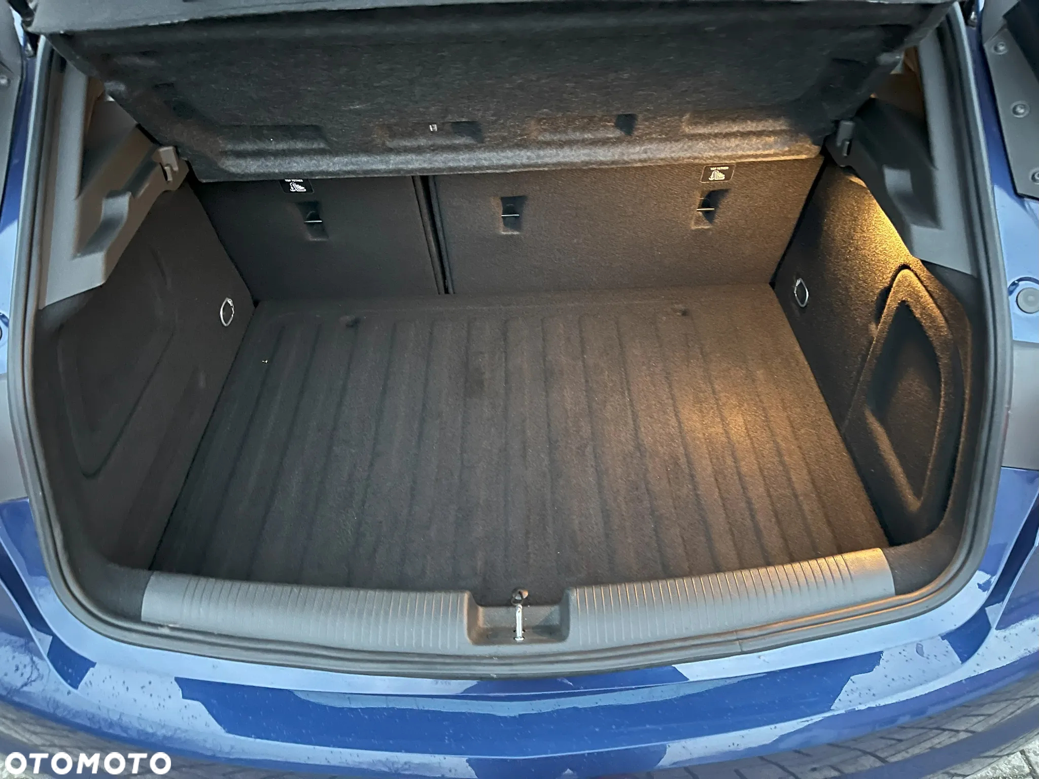 Opel Astra V 1.2 T Elegance S&S - 23