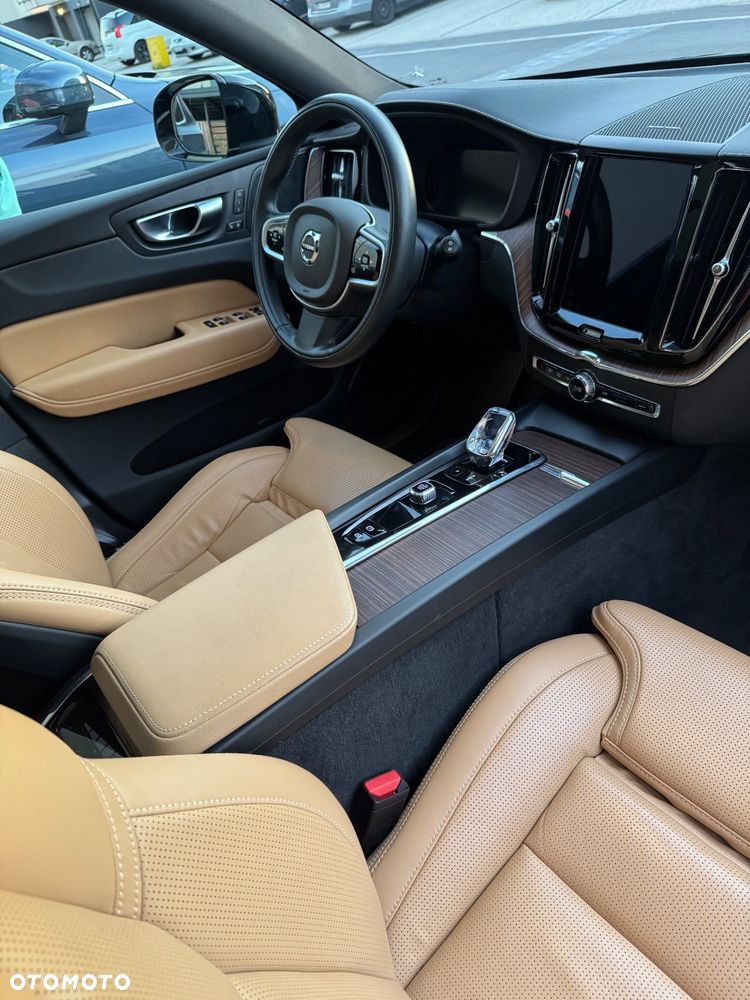 Volvo XC 60 D5 AWD Inscription - 16