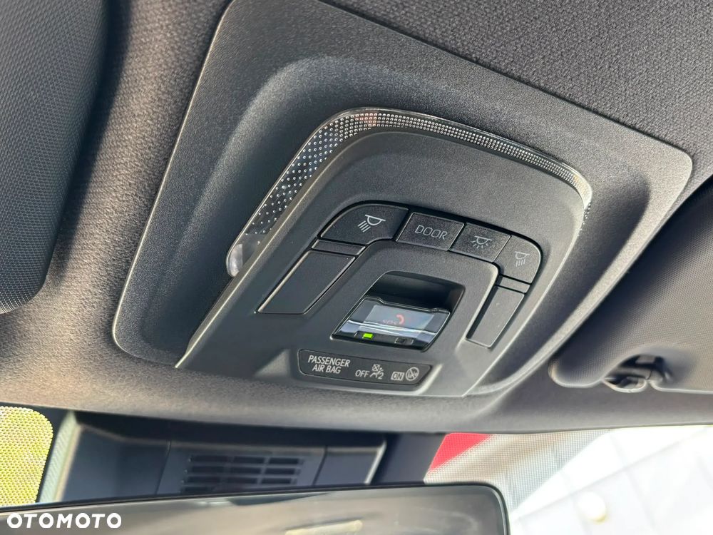 Toyota Corolla 1.8 Hybrid Comfort - 24