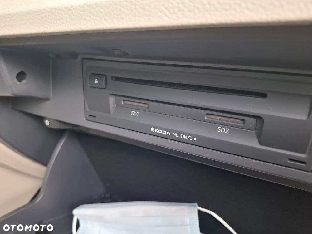 Skoda Superb 2.0 TDI L&K DSG - 17