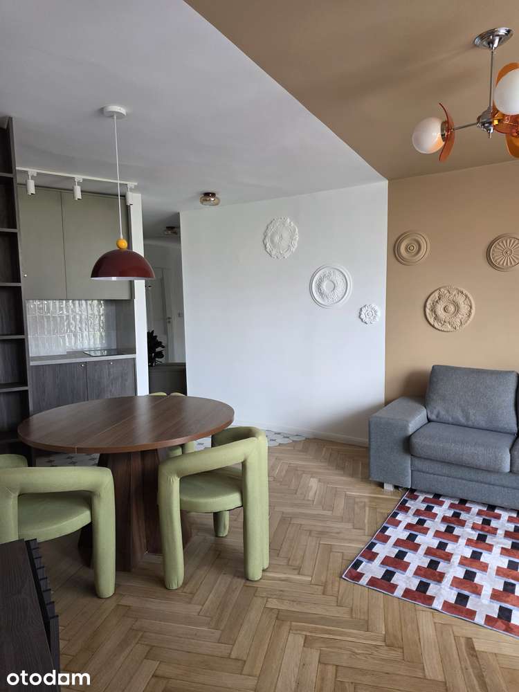 Kawalerka po remoncie ! Pl. Pereca/ 25,7mkw / 3p/ balkon francuski !