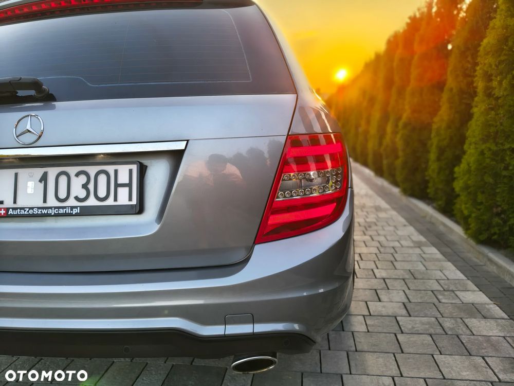 Mercedes-Benz Klasa C 300 CDI BlueEff 4-Matic Avantgarde - 13