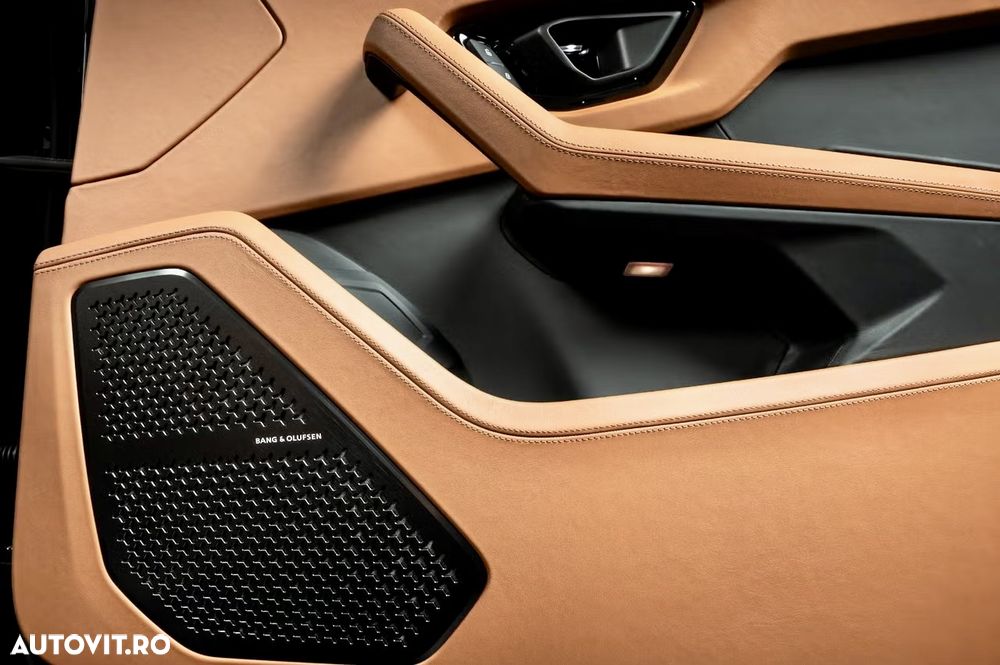 Lamborghini URUS - 11