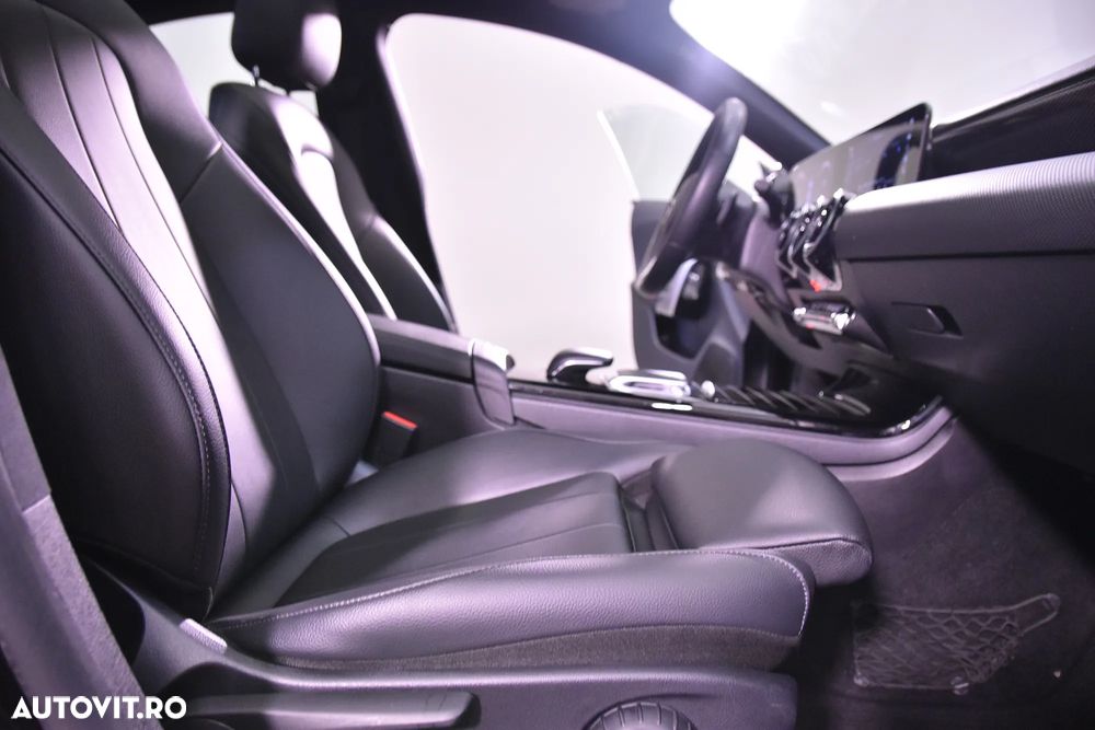 Mercedes-Benz CLA - 11