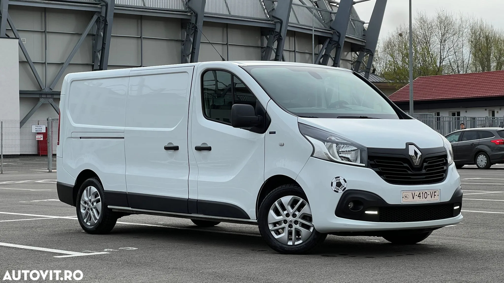 Renault Trafic - 13