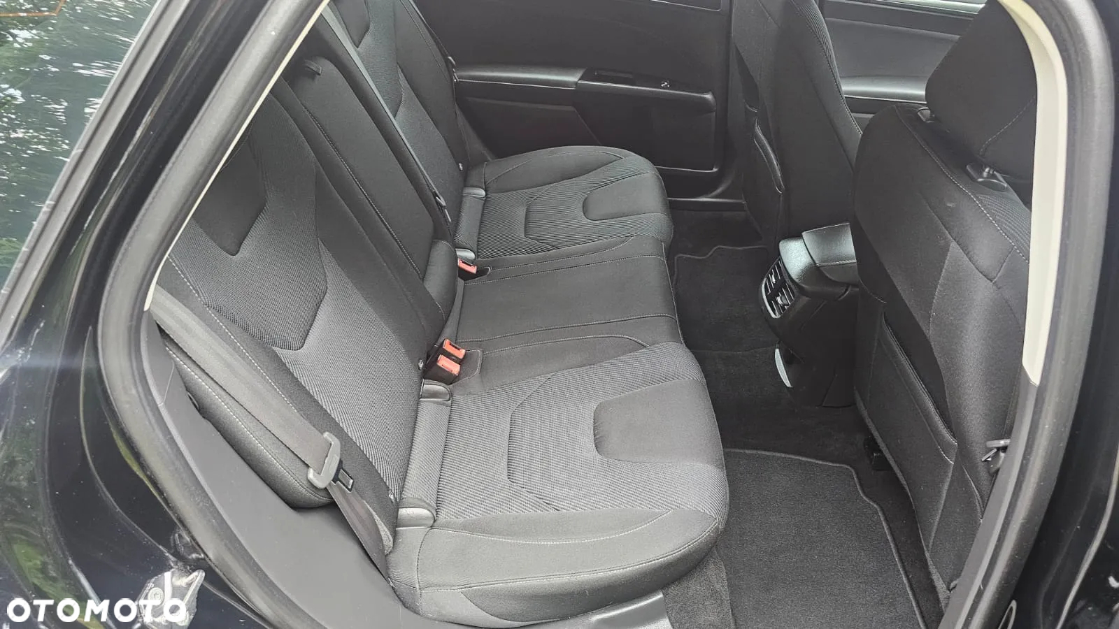 Ford Mondeo 2.0 TDCi PowerShift-Aut Allrad Titanium - 18