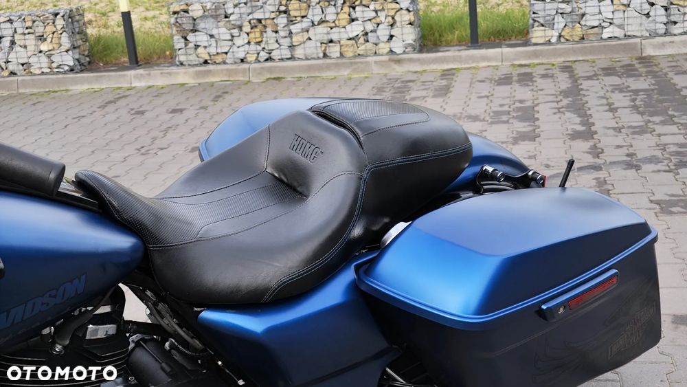 Harley-Davidson Touring Street Glide - 21