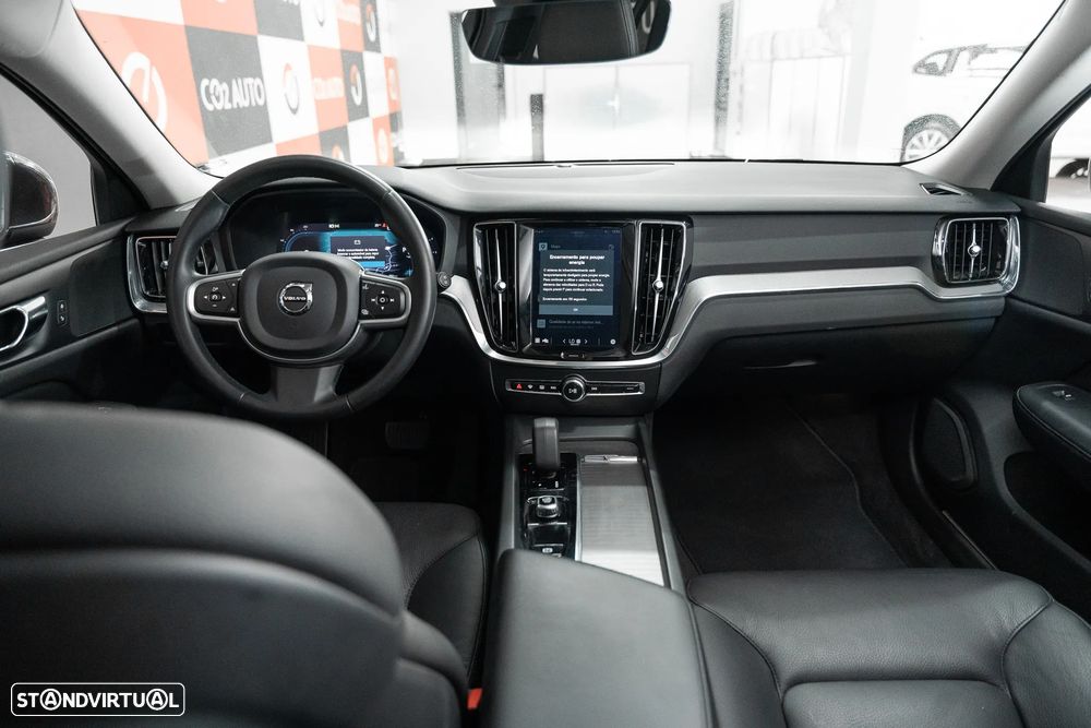 Volvo V60 2.0 B4 Momentum Plus Geartronic - 11