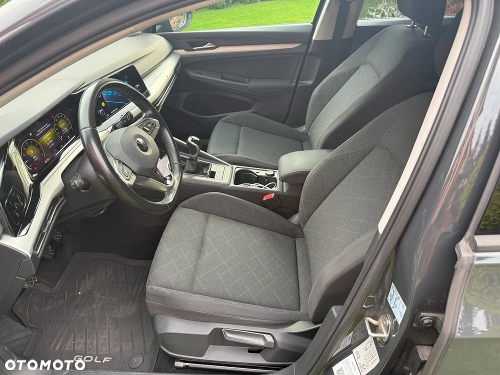 Volkswagen Golf VIII 1.5 TSI EVO Life - 21