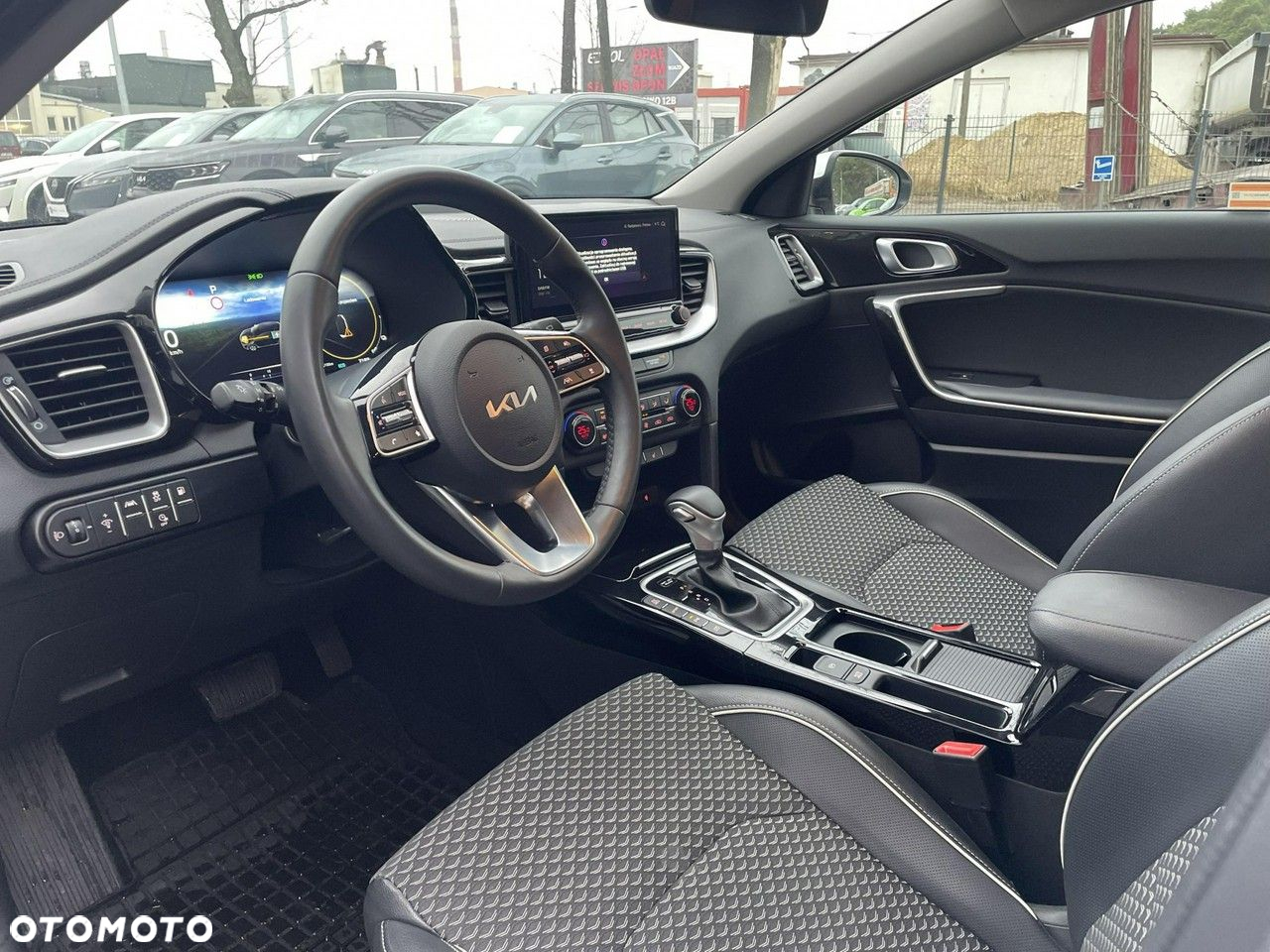 Kia XCeed - 8