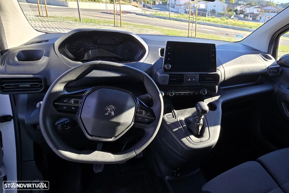 Peugeot PARTNER STANDARD 1.5 BLUEHDI 100 3P - 26