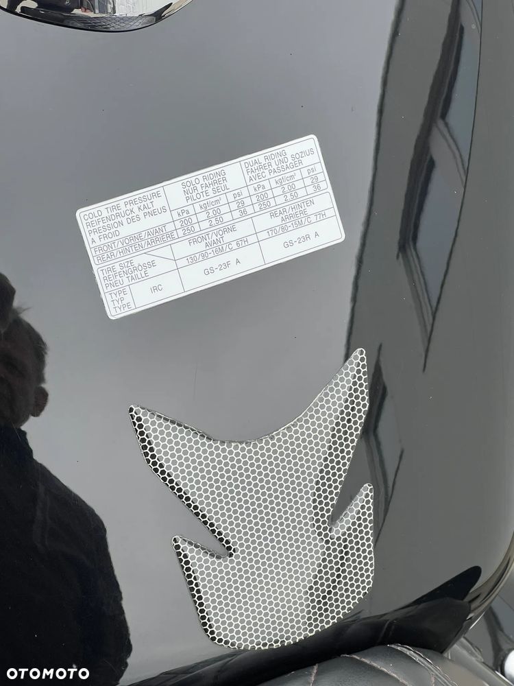 Suzuki Intruder - 20