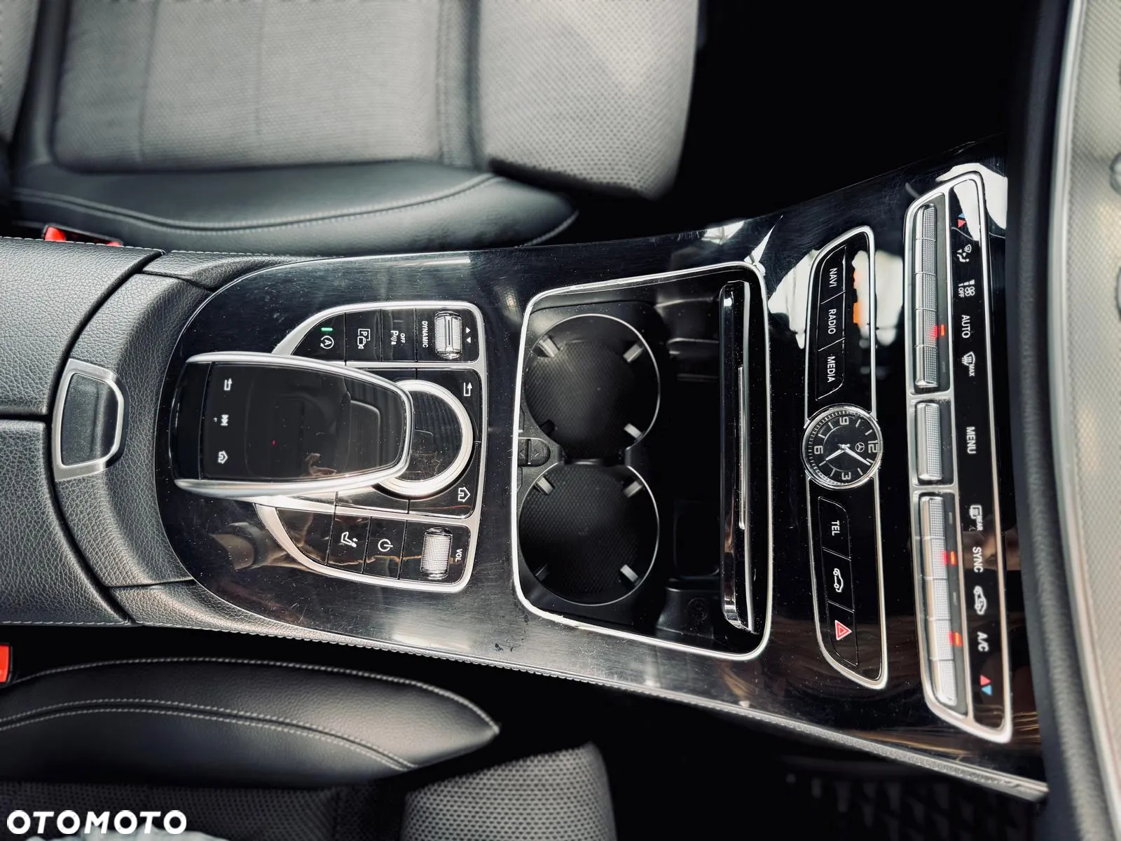 Mercedes-Benz Klasa E 220 d T 9G-TRONIC Avantgarde - 36