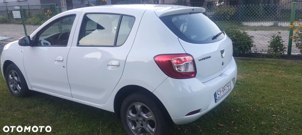 Dacia Sandero 1.2 16V Access EU6 - 4