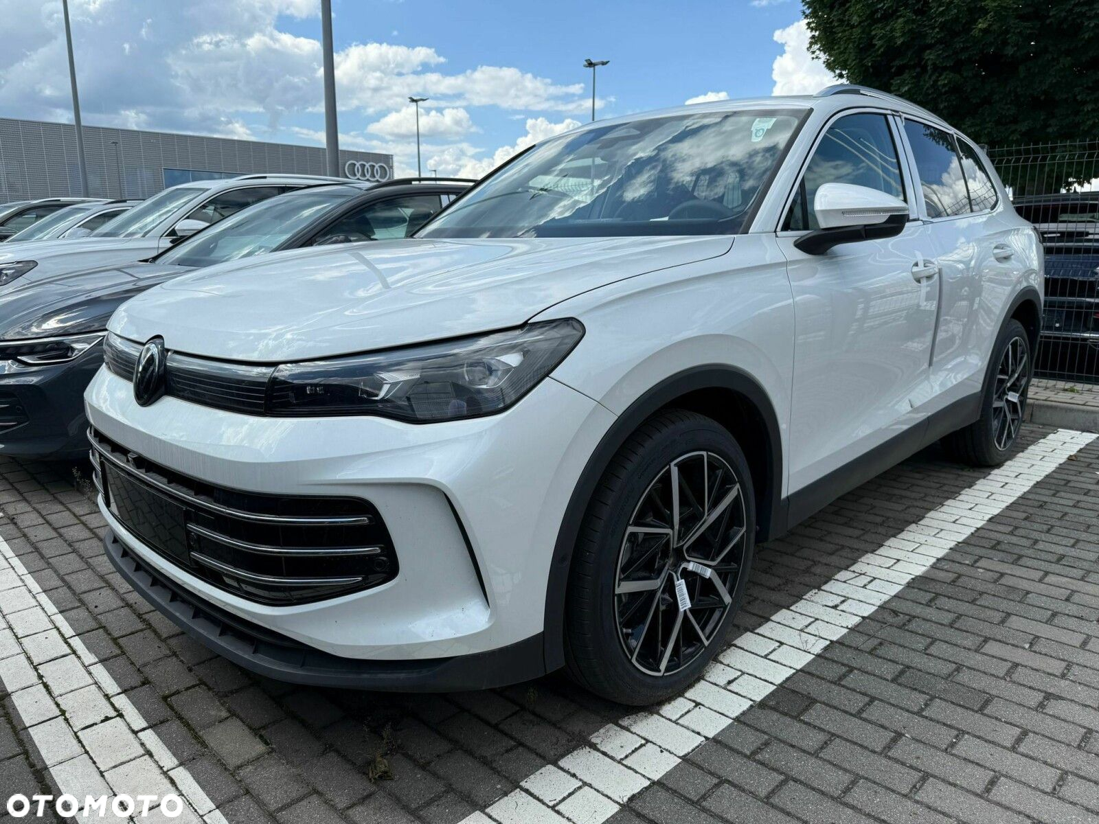 Volkswagen Tiguan 2.0 TDI Elegance DSG - 3