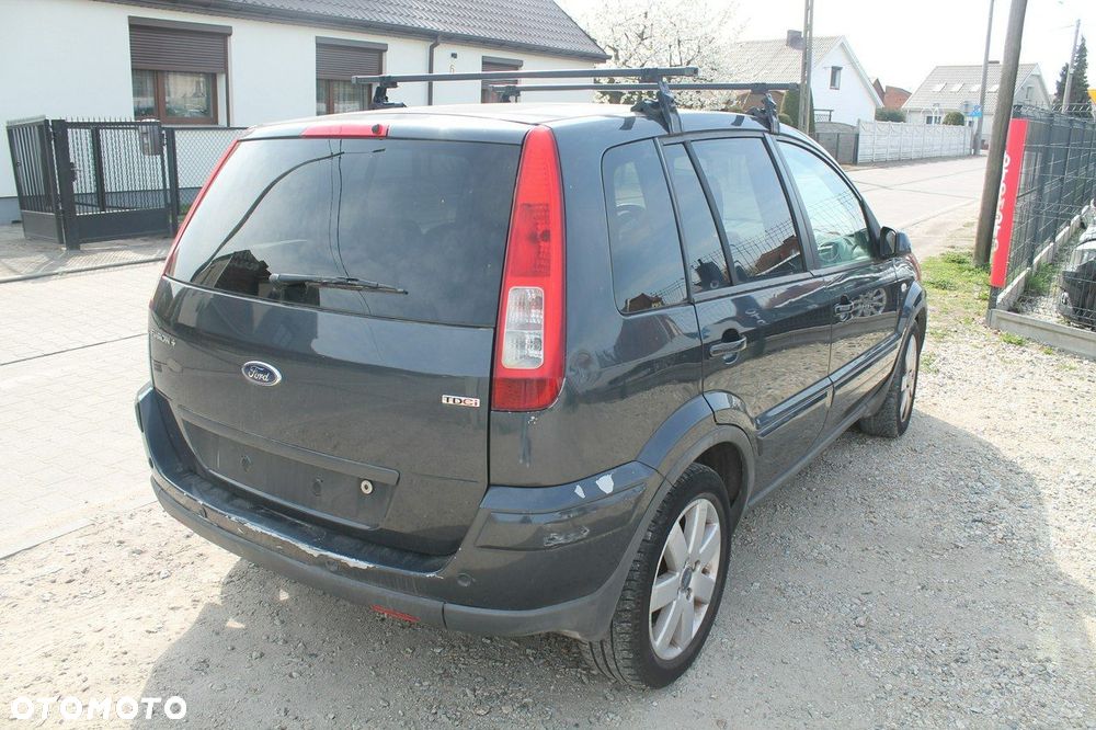Ford Fusion - 5