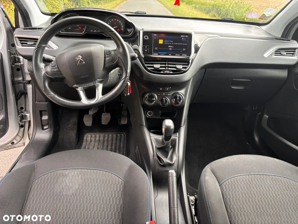 Peugeot 208 PureTech 82 Start & Stop Style - 25
