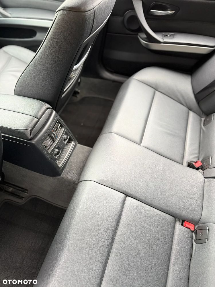BMW Seria 3 320d - 19