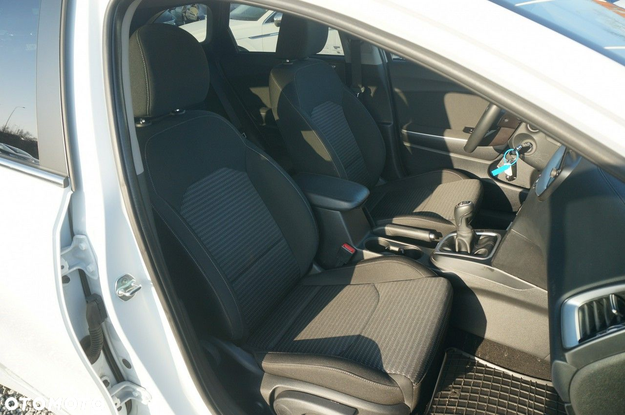 Kia Ceed 1.5 T-GDI M - 30
