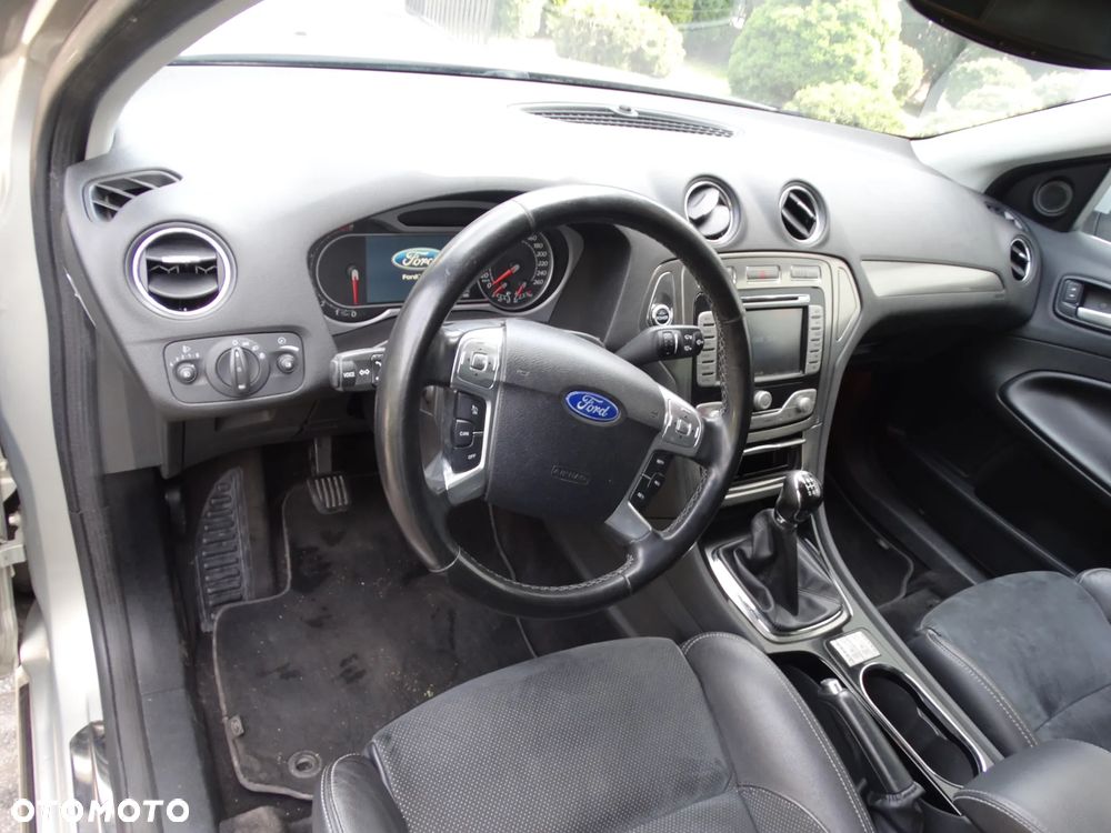 Ford Mondeo - 10