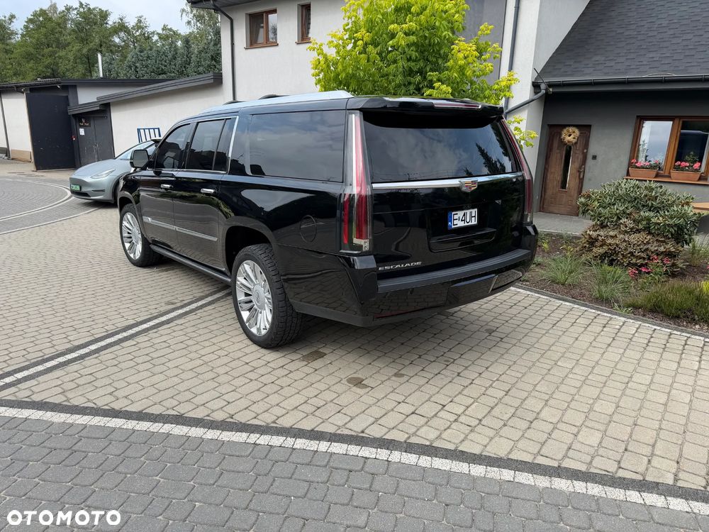 Cadillac Escalade - 10