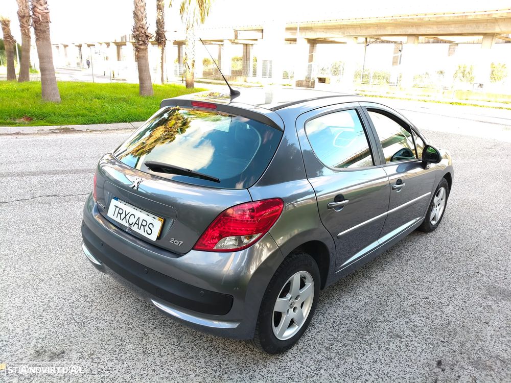 Peugeot 207 1.4 16V SE Millesim 200 Anos - 4