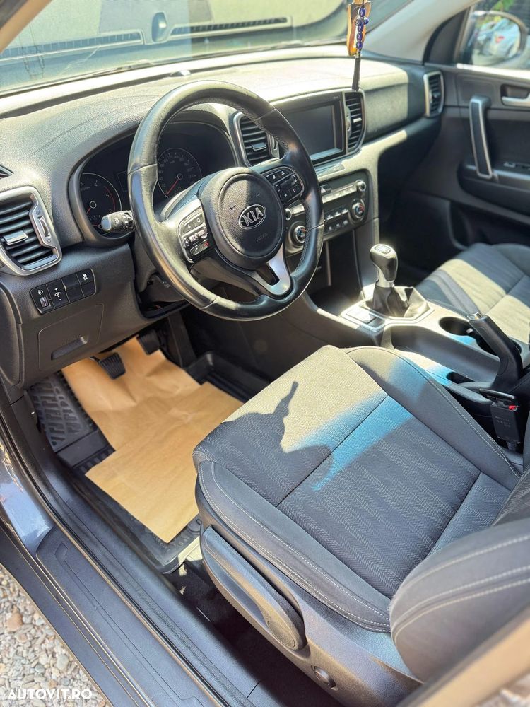 Kia Sportage 1.7 CRDI 2WD Attract - 12