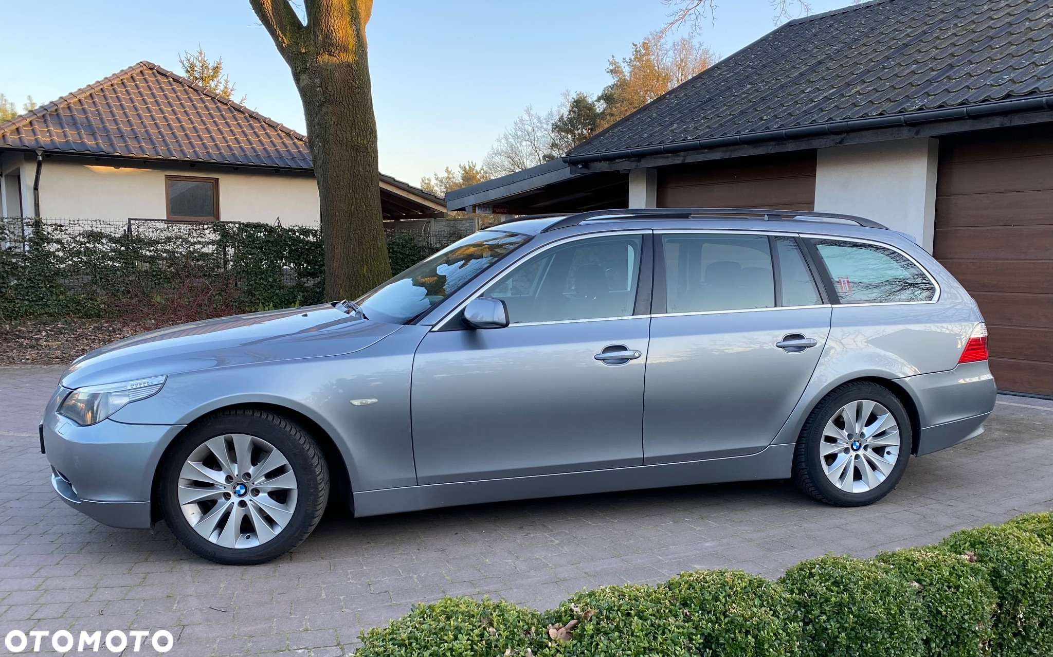 BMW Seria 5 525d Touring - 6