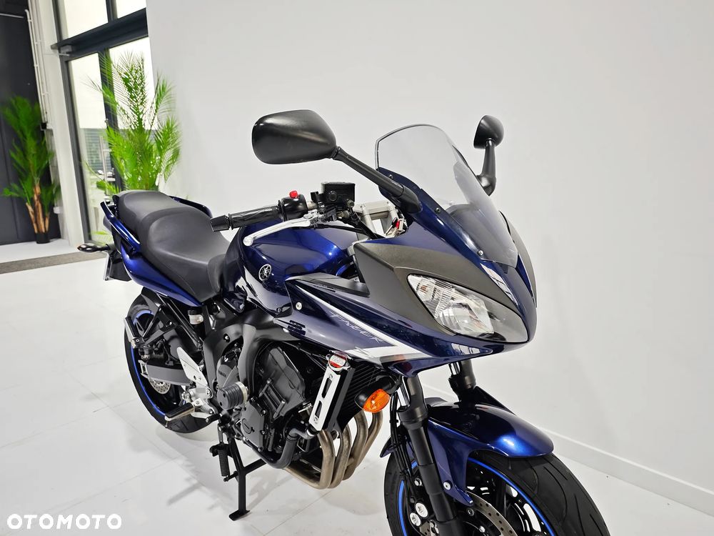 Yamaha FZ - 8