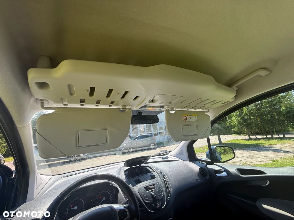Ford Tourneo Courier 1.5 TDCi Trend - 20
