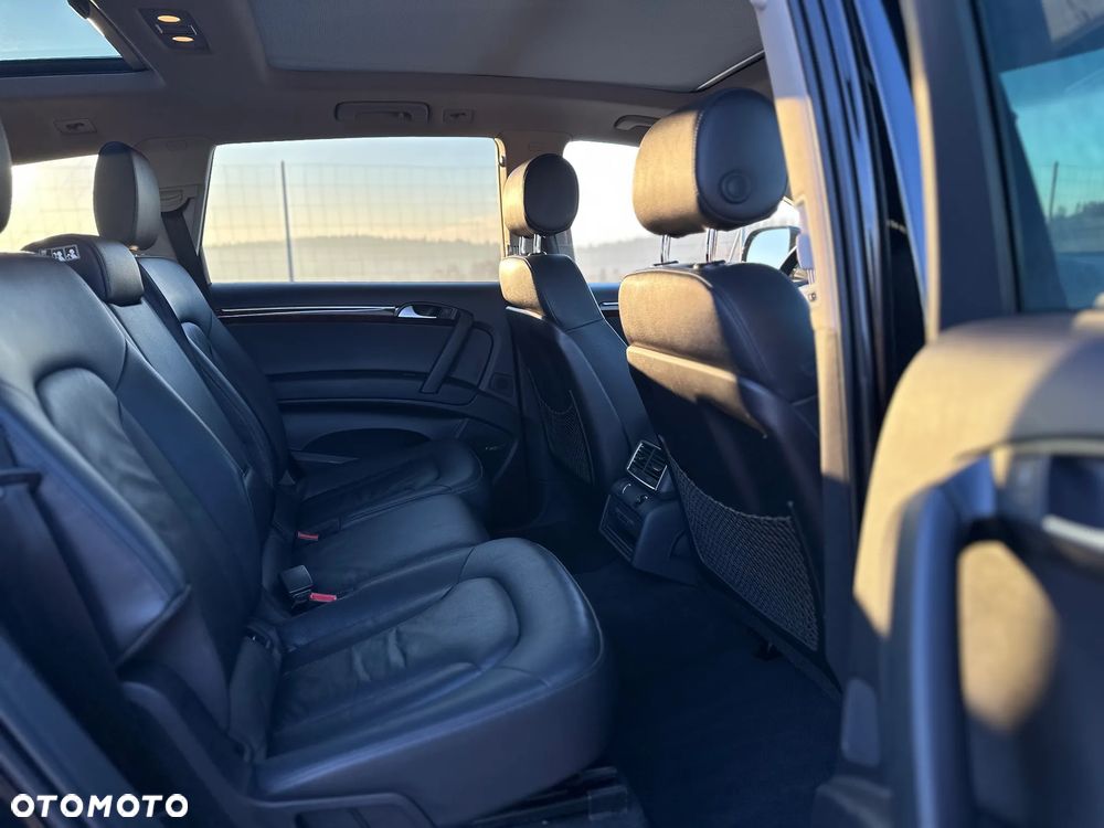 Audi Q7 - 10