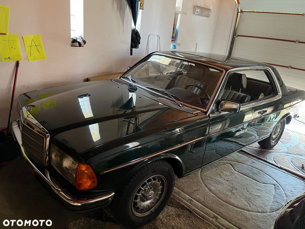 Mercedes-Benz W123 - 22