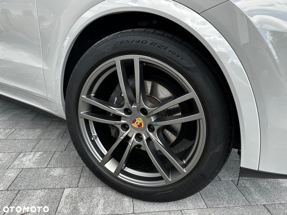 Porsche Cayenne Standard - 10