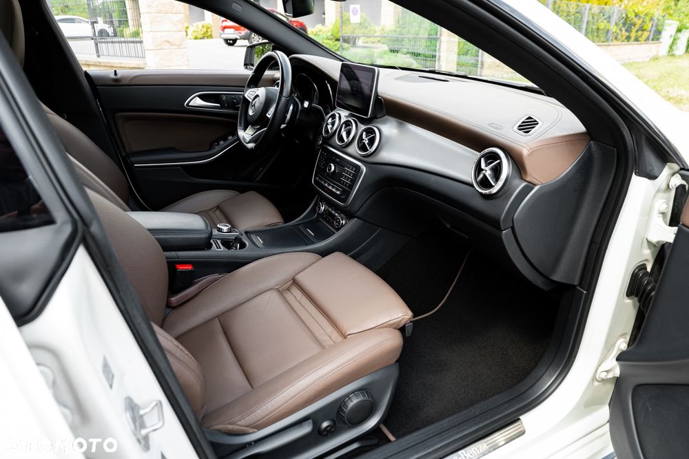 Mercedes-Benz CLA ver-250-amg-line - 24
