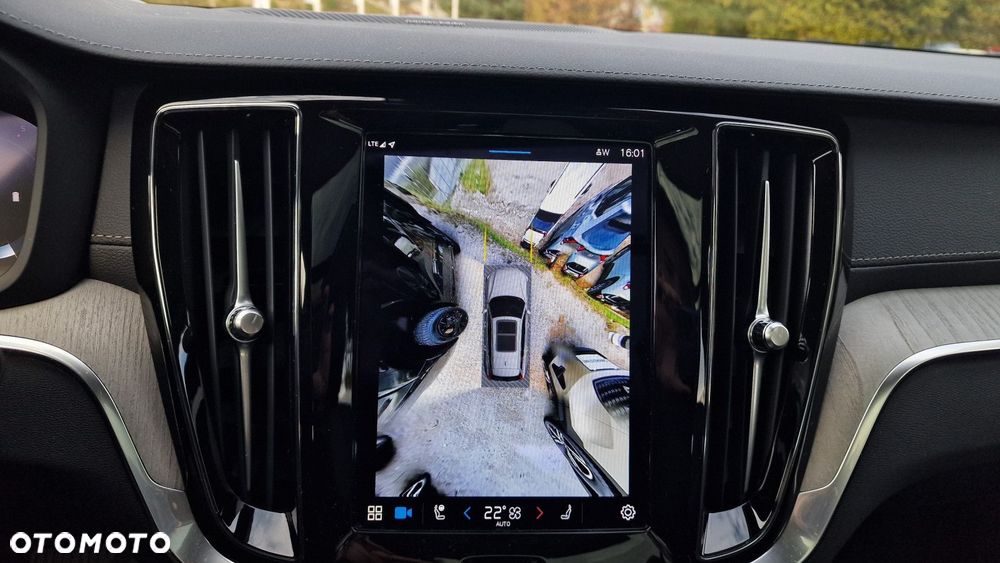 Volvo V60 Cross Country - 22