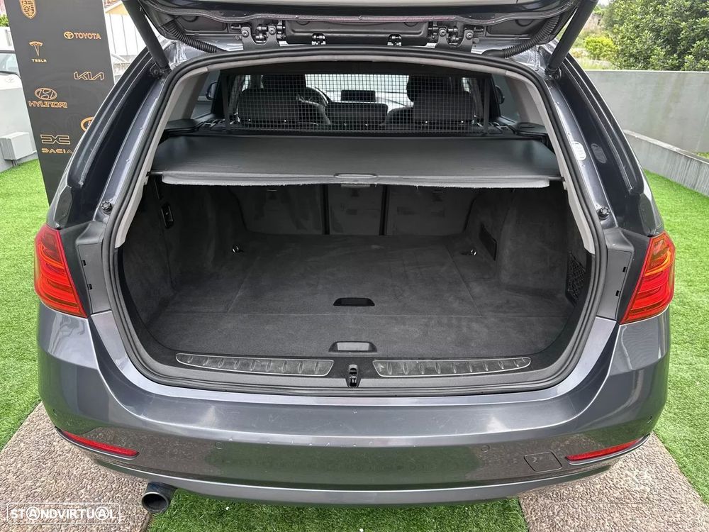 BMW 320 d Auto Line Sport - 56