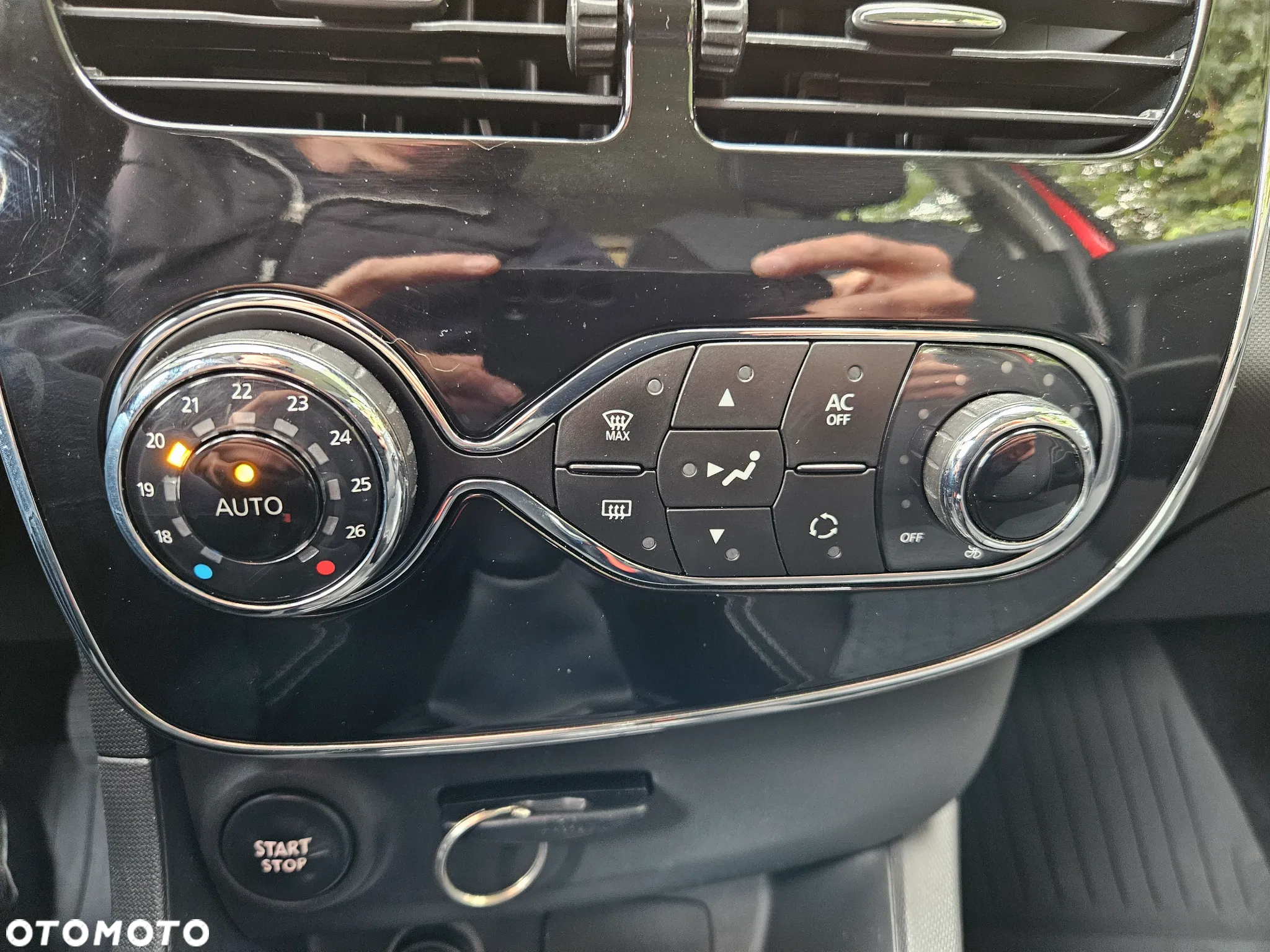 Renault Clio - 28