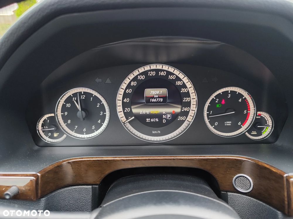 Mercedes-Benz Klasa E - 14